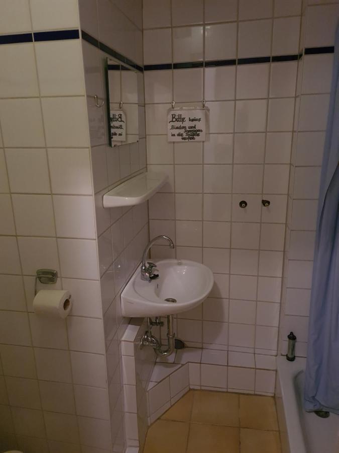 Altstadthotel Zum Goldenen Anker Lubeck Bagian luar foto