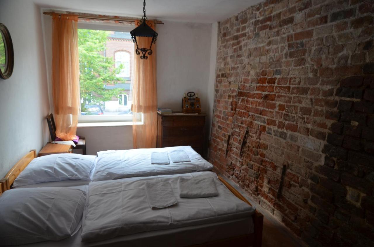 Altstadthotel Zum Goldenen Anker Lubeck Bagian luar foto